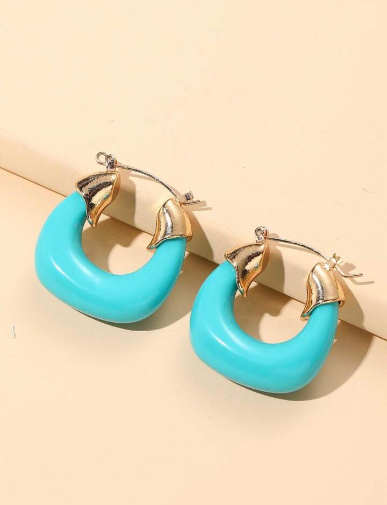 Minimalist Hoop Earring