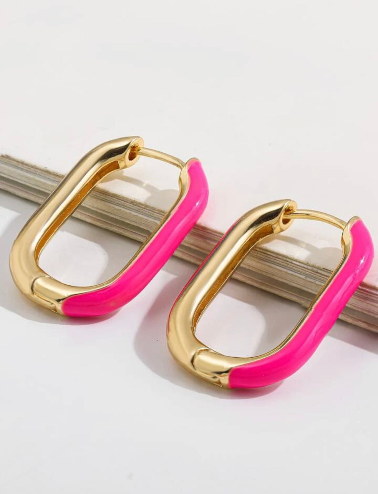Minimalist Two Tone Hoop huggies