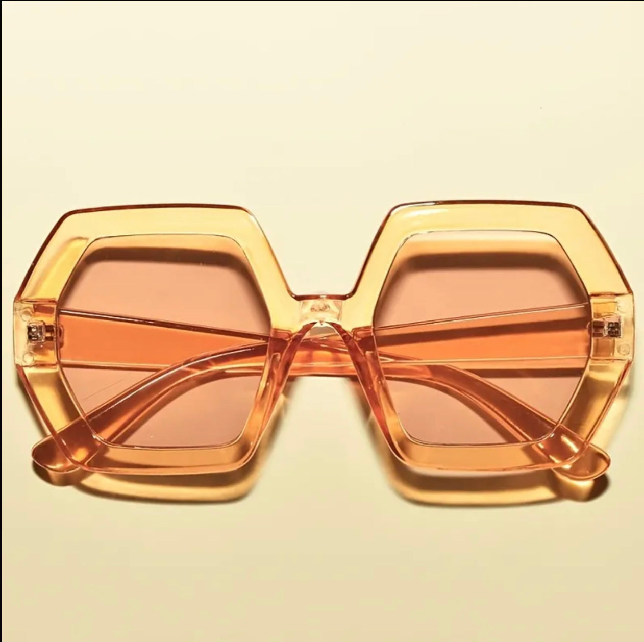 Retro Chic Oversized Sunglasses