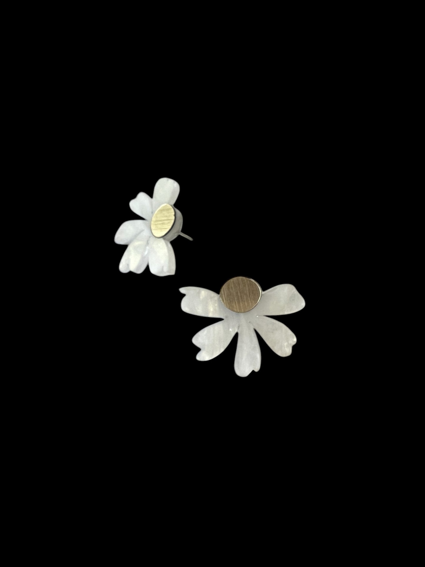 Daisy Studs