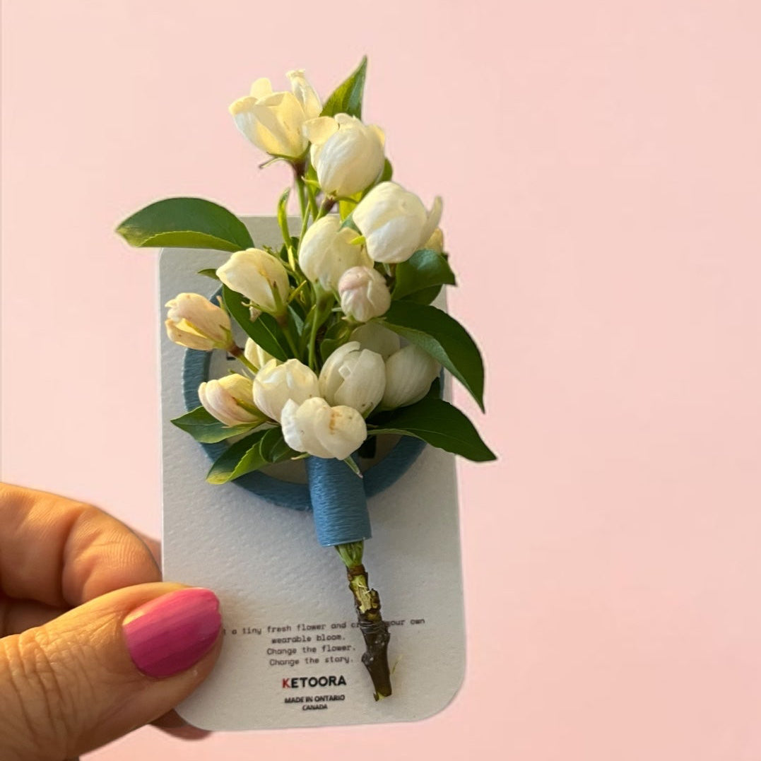Living Bloom Pin