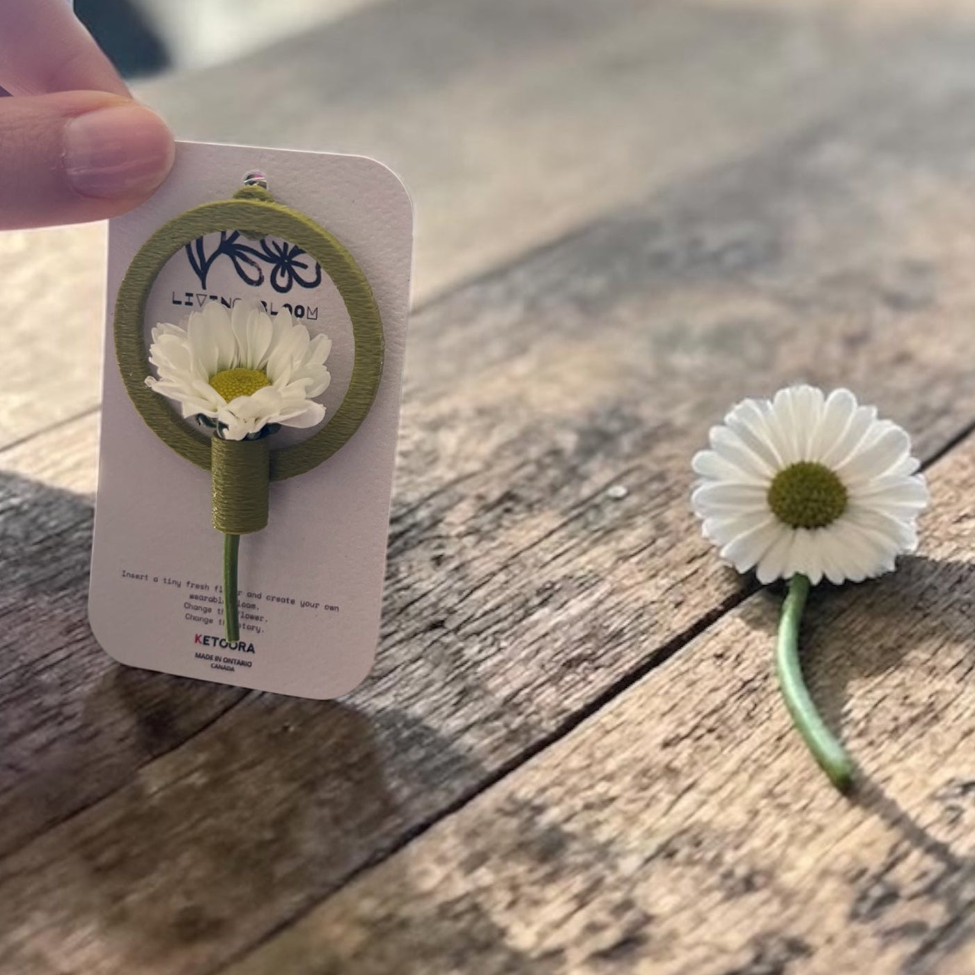 Living Bloom Pin