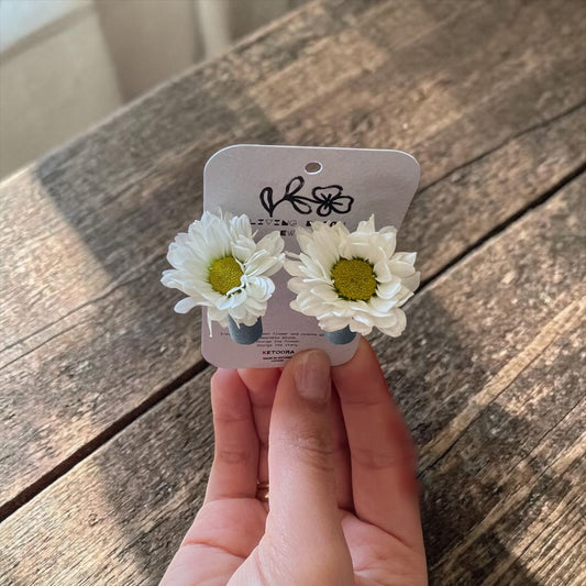 Living Bloom Studs
